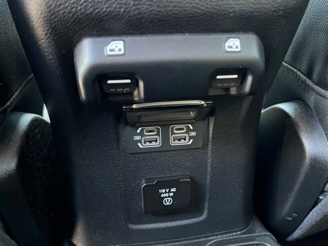 Used 2022 Jeep Gladiator Rubicon w/ Cold Weather Group AWD/4WD image 32