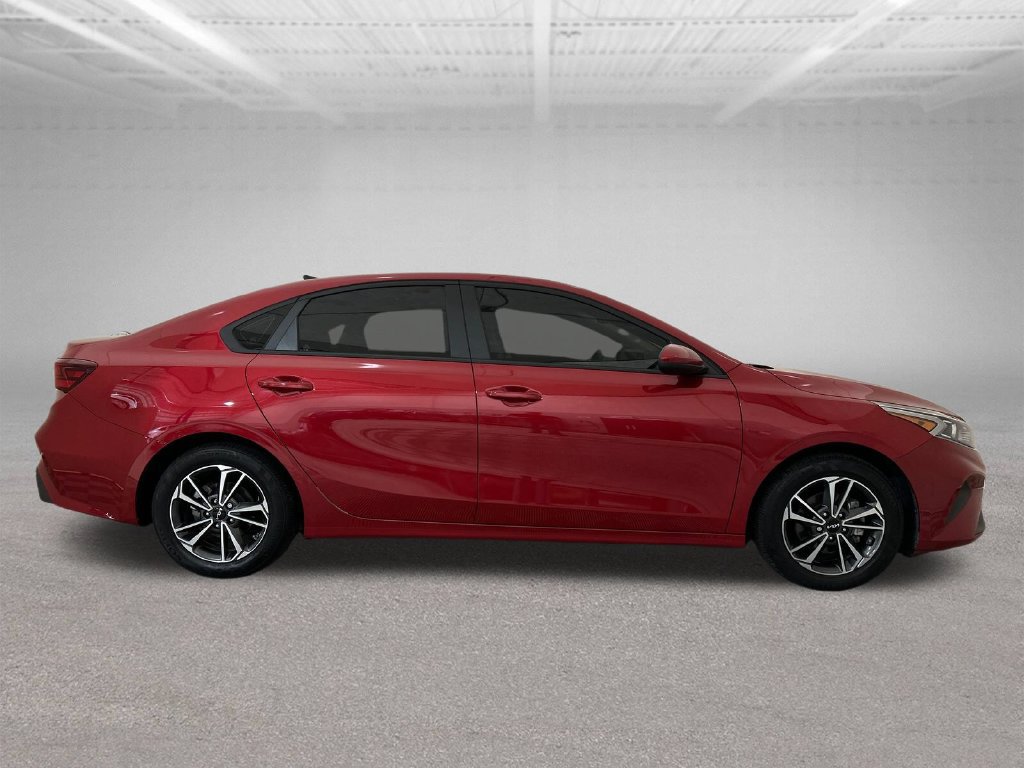 Used 2023 Kia Forte LXS FWD image 7