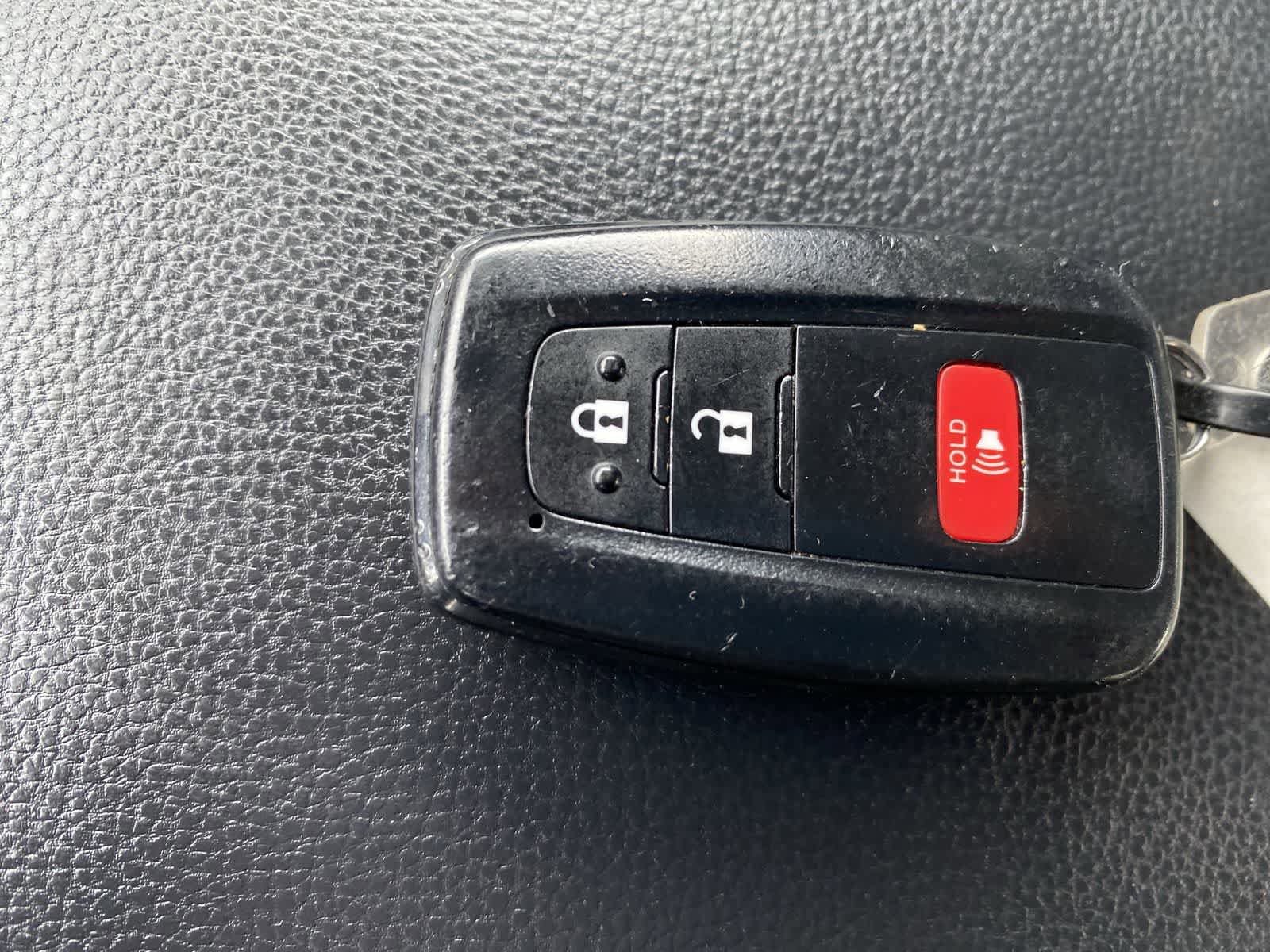 Used 2024 Toyota RAV4 XLE image 34
