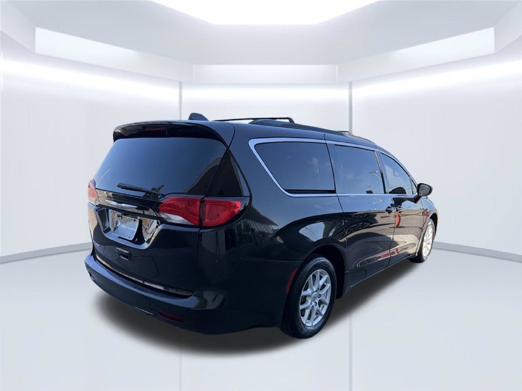 Used 2021 Chrysler Voyager Lxi FWD image 7