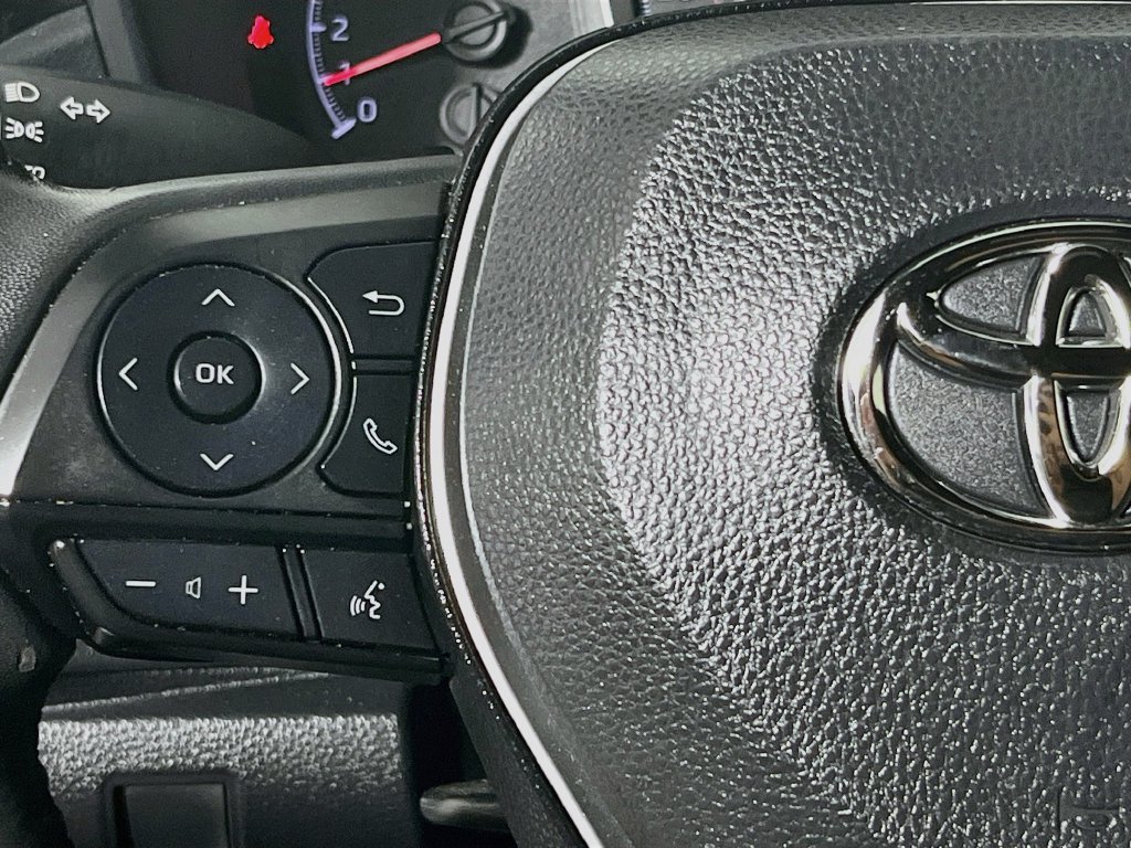 Used 2022 Toyota Corolla SE FWD image 18