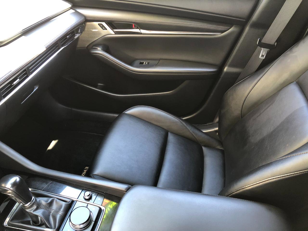 Used 2019 MAZDA MAZDA3 AWD Hatchback w/ Preferred Pkg image 21