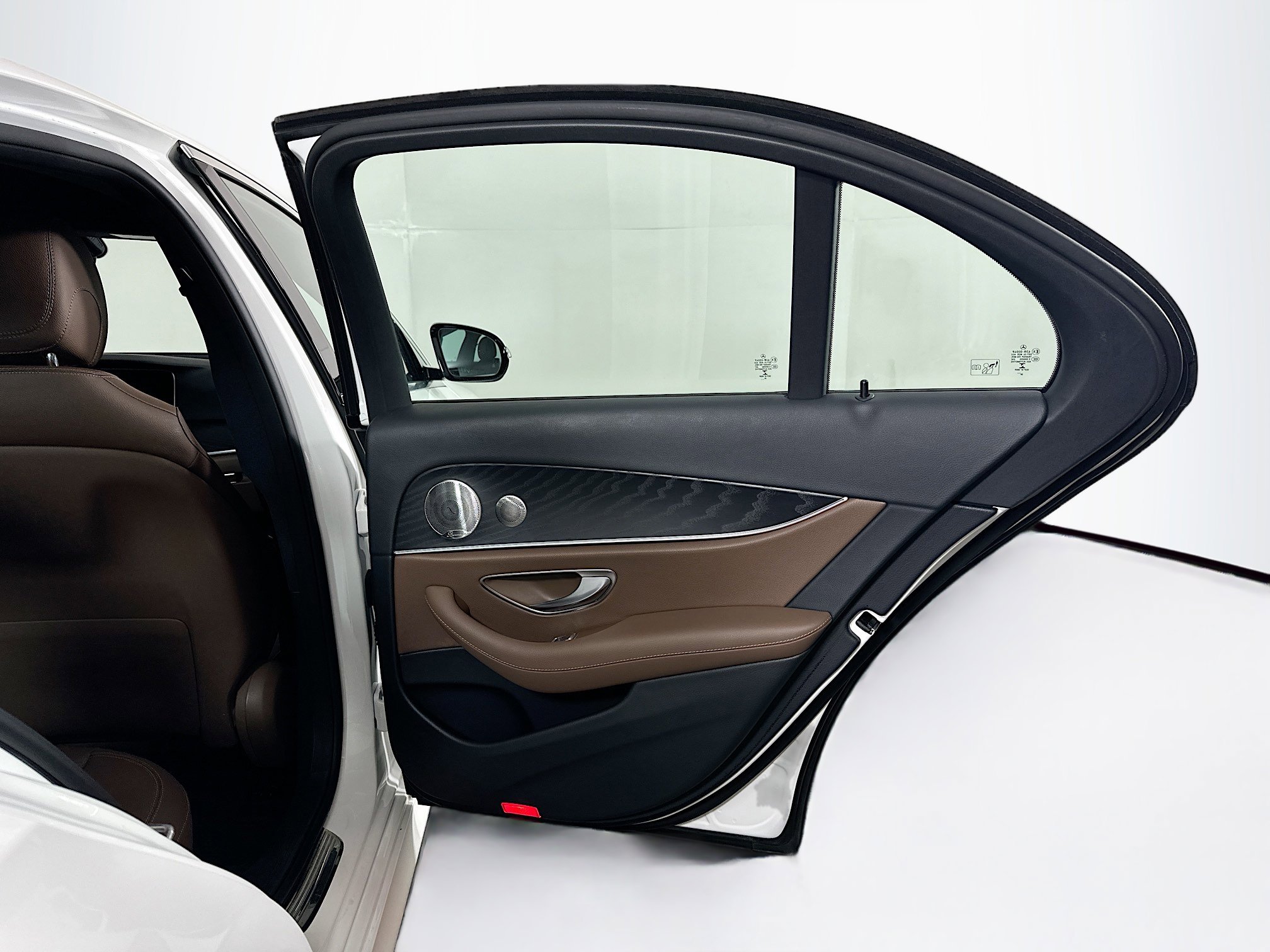 Used 2021 Mercedes-Benz E 350 4MATIC Sedan image 31