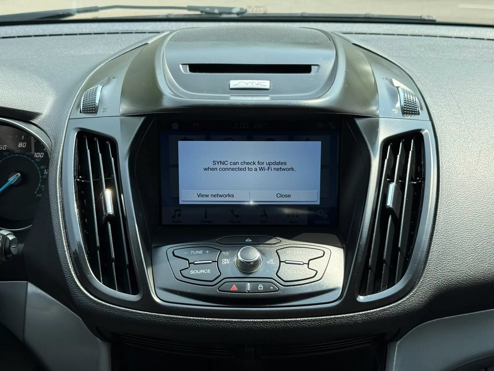Used 2016 Ford Escape SE w/ Equipment Group 201A FWD image 18