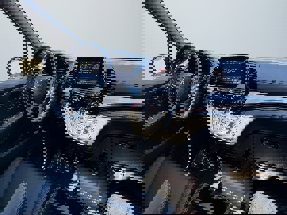 Used 2024 Honda Odyssey Sport image 15