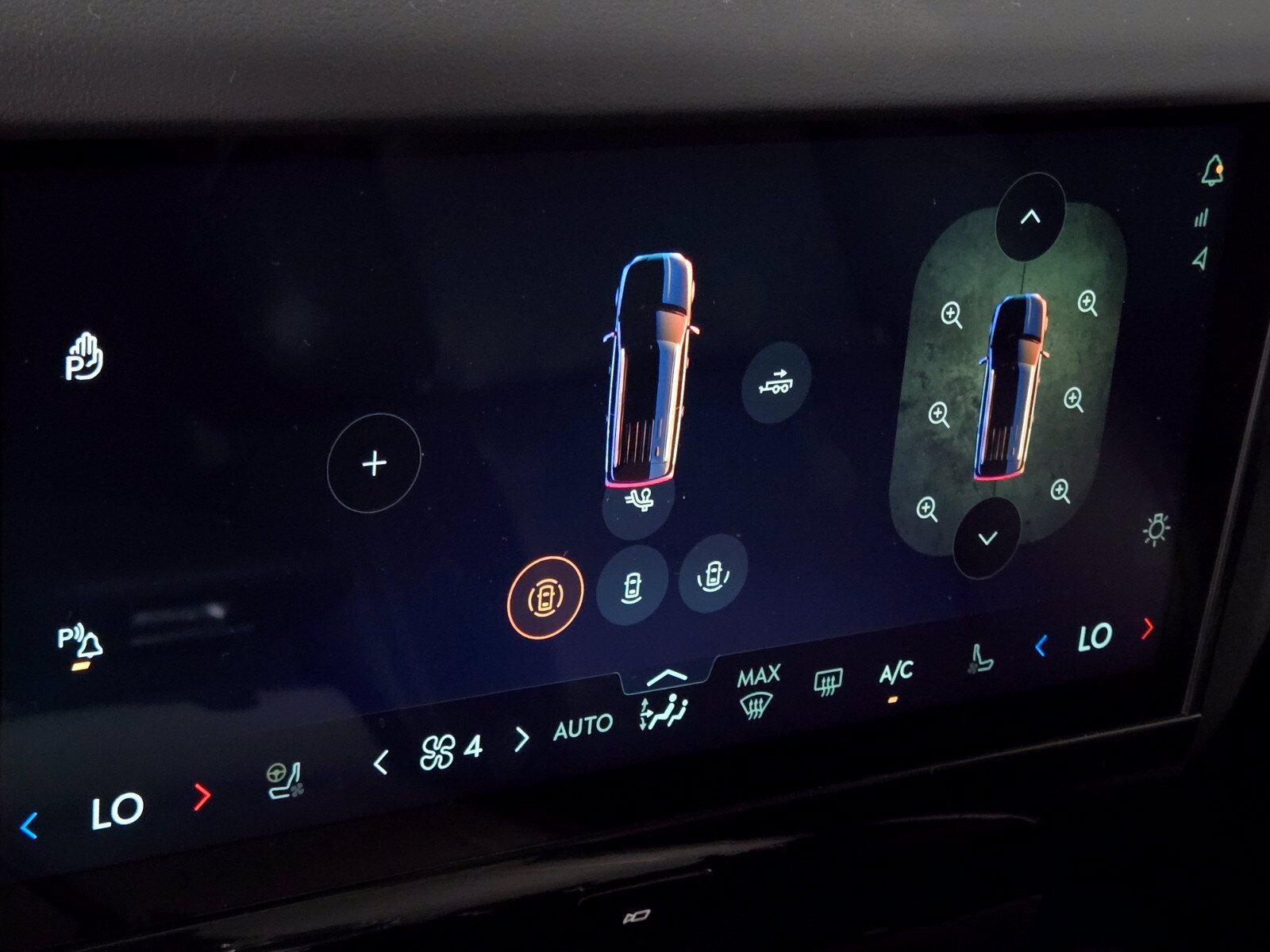 New 2026 Lincoln Navigator Premiere AWD/4WD image 25