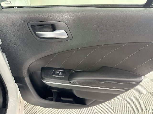 Used 2023 Dodge Charger SXT RWD image 25