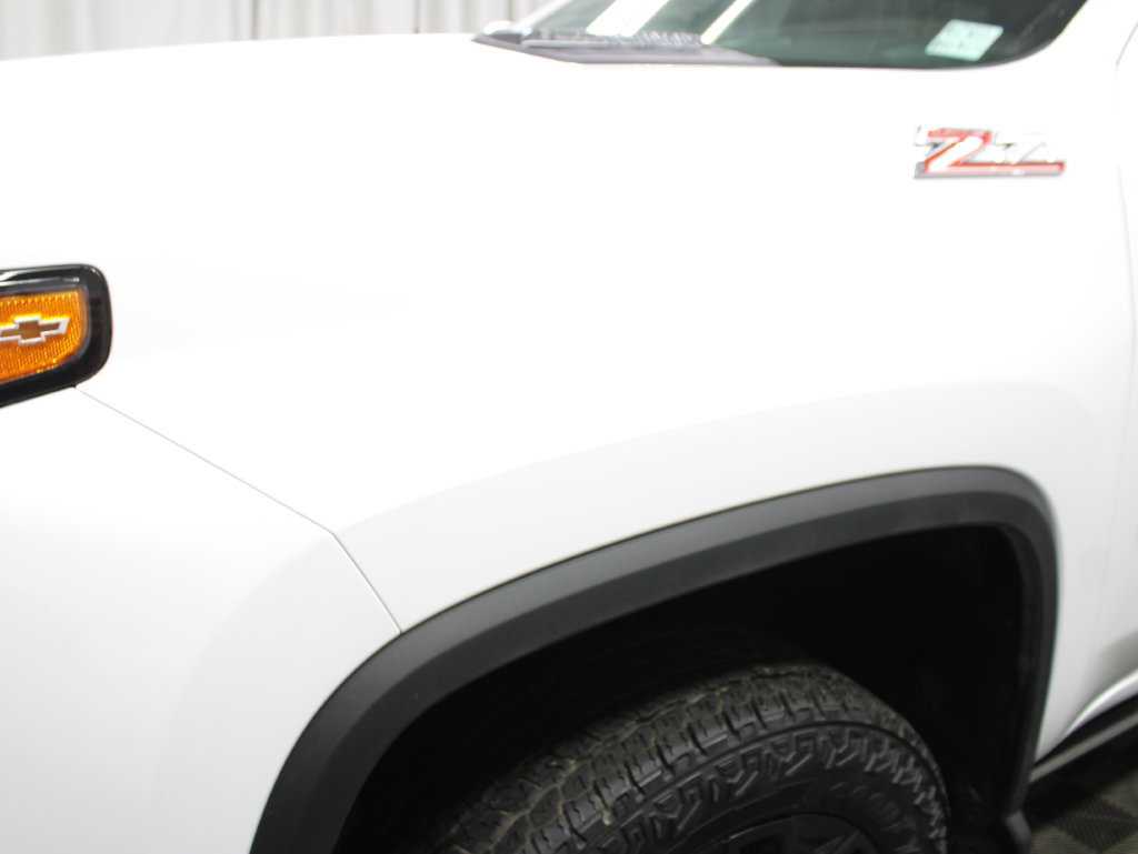 Used 2025 Chevrolet Silverado 2500 LTZ w/ LTZ Premium Package AWD/4WD image 54