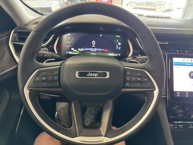Used 2023 Jeep Grand Cherokee 4WD 4xe image 36