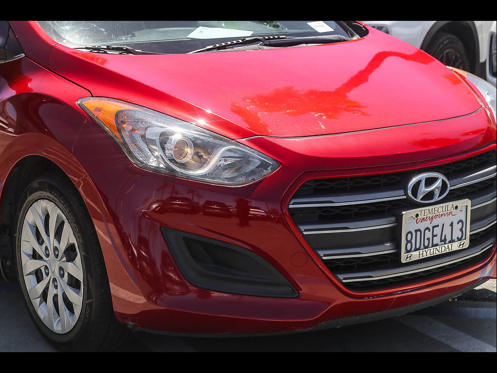 Used 2016 Hyundai Elantra GT FWD image 4