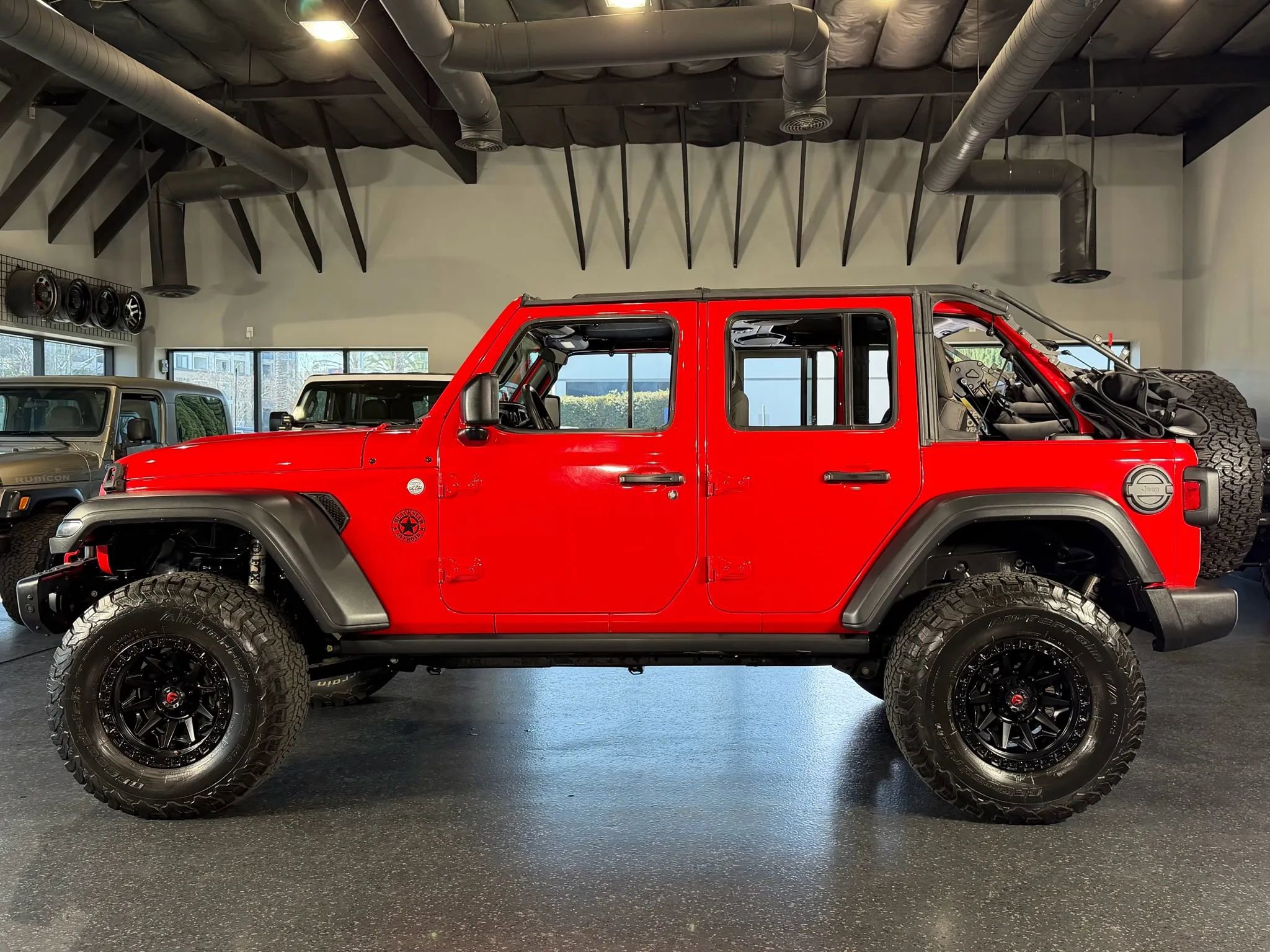Used 2018 Jeep Wrangler Unlimited Sport image 17