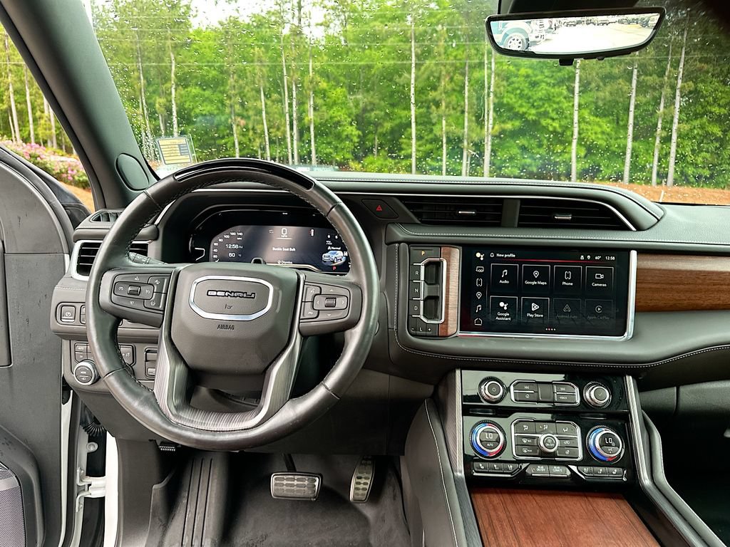 Used 2024 GMC Yukon Denali Ultimate AWD/4WD image 19