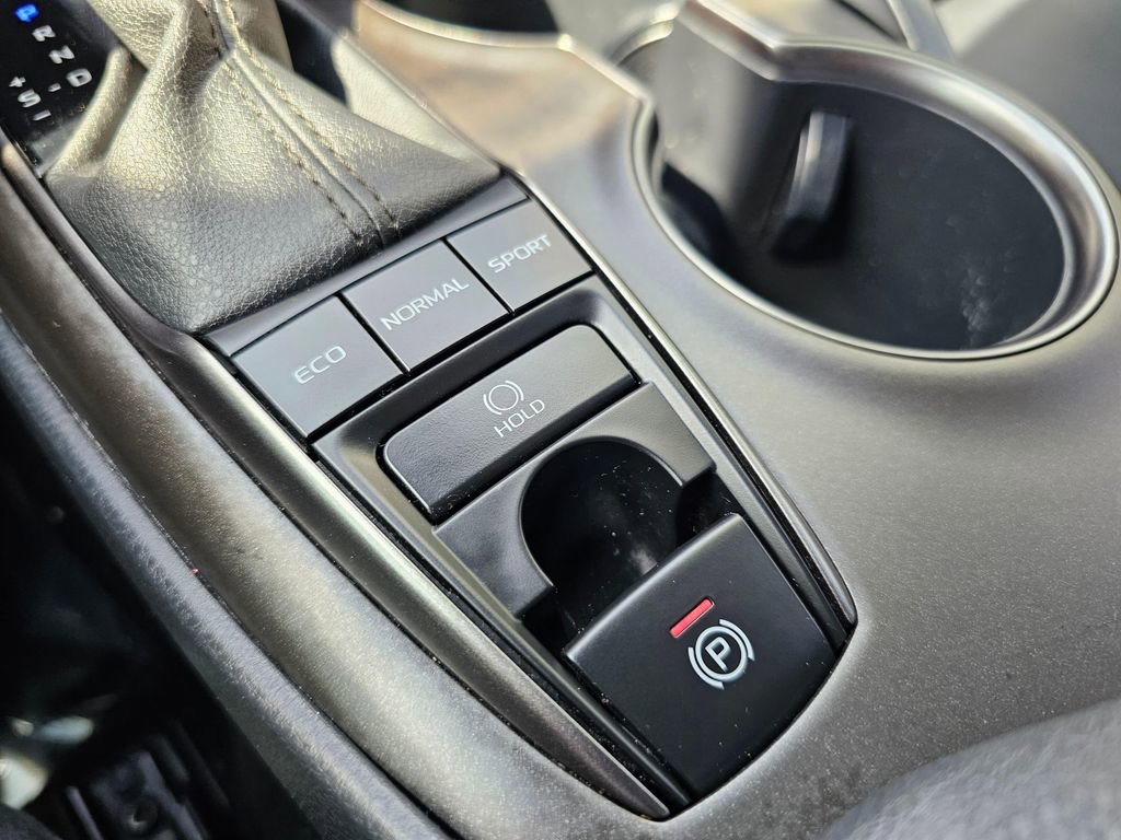 Certified 2023 Toyota Camry SE AWD/4WD image 33