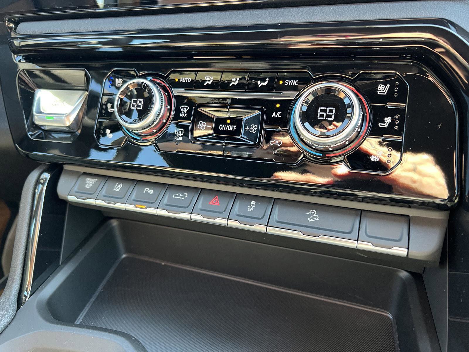 New 2026 GMC Sierra 2500 AT4 image 37