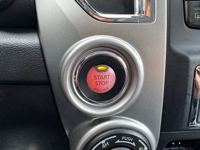 Used 2020 Nissan Titan SV image 29