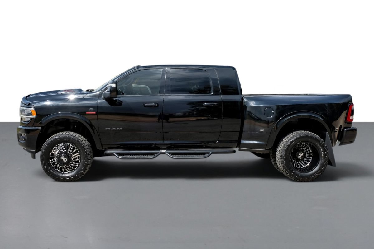 Used 2024 RAM 3500 Laramie w/ Night Edition AWD/4WD image 10