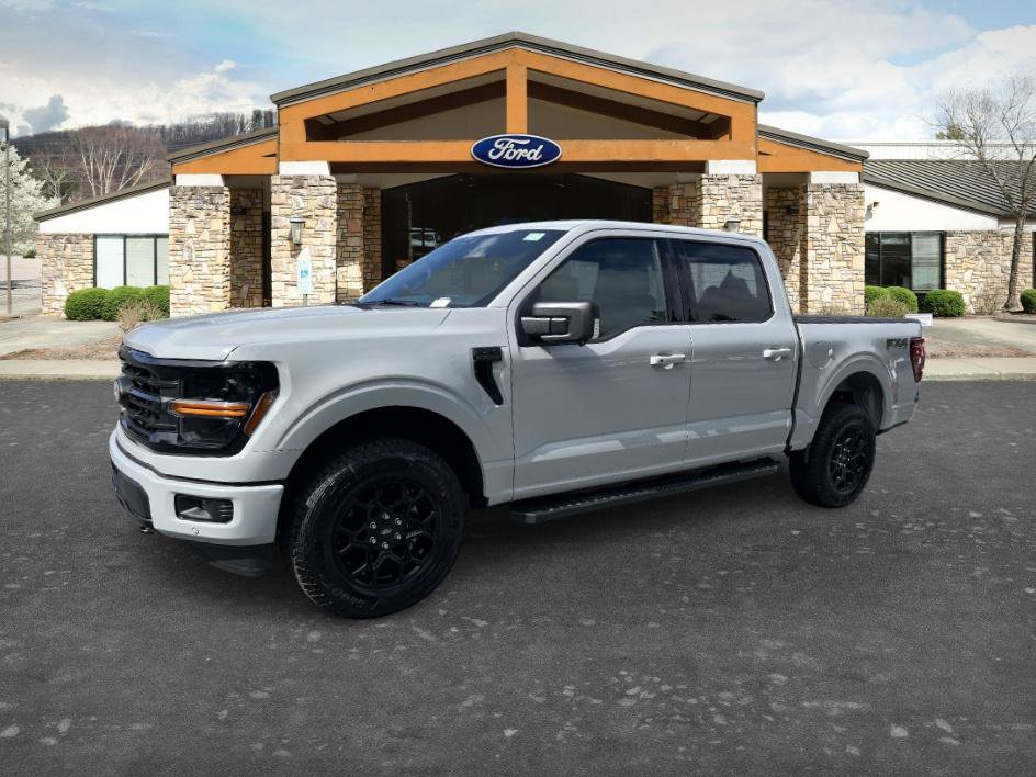 New 2026 Ford F150 XLT w/ Equipment Group 302A MID