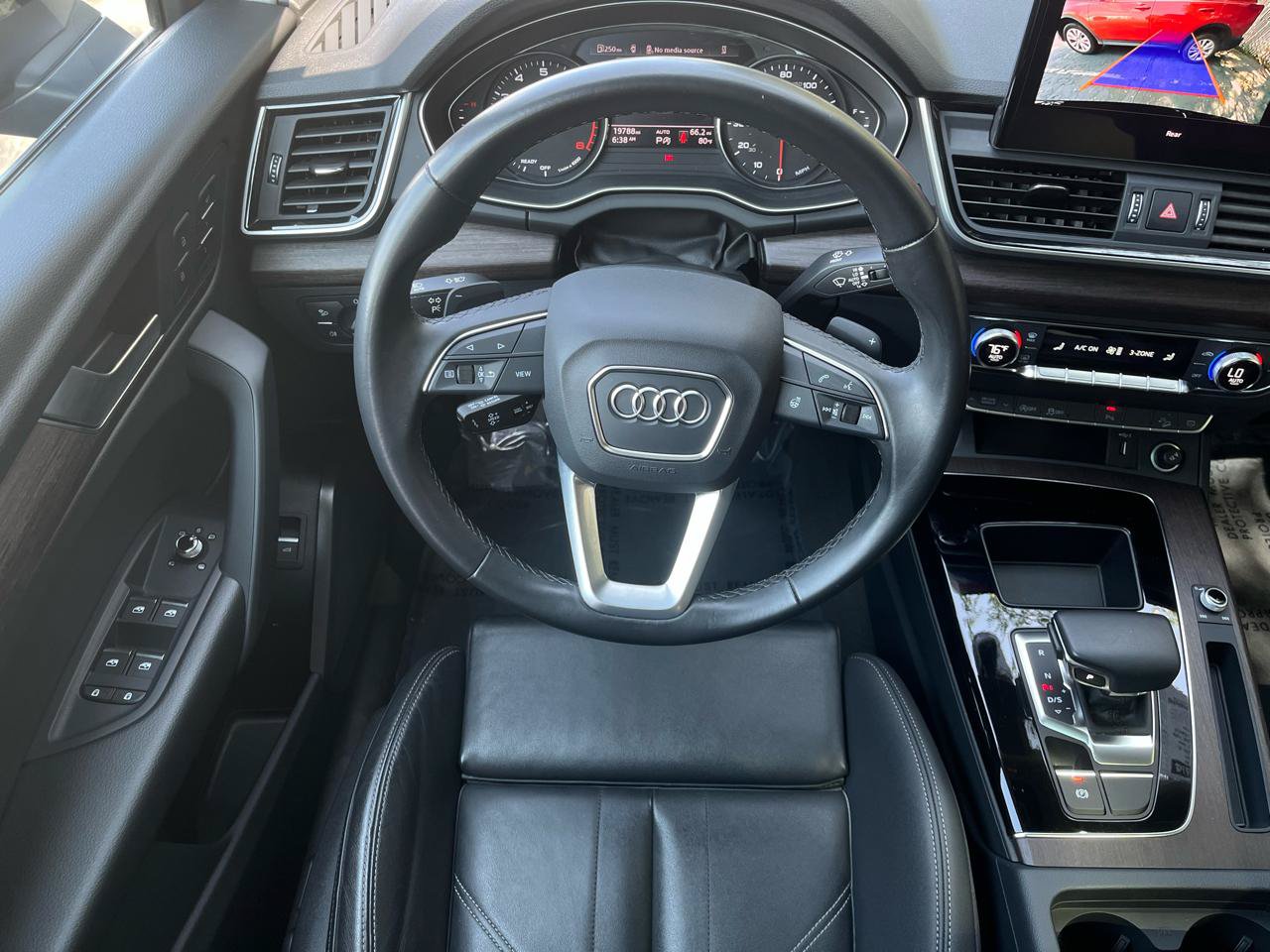 Used 2024 Audi Q5 2.0T Premium w/ Convenience Package AWD/4WD image 7