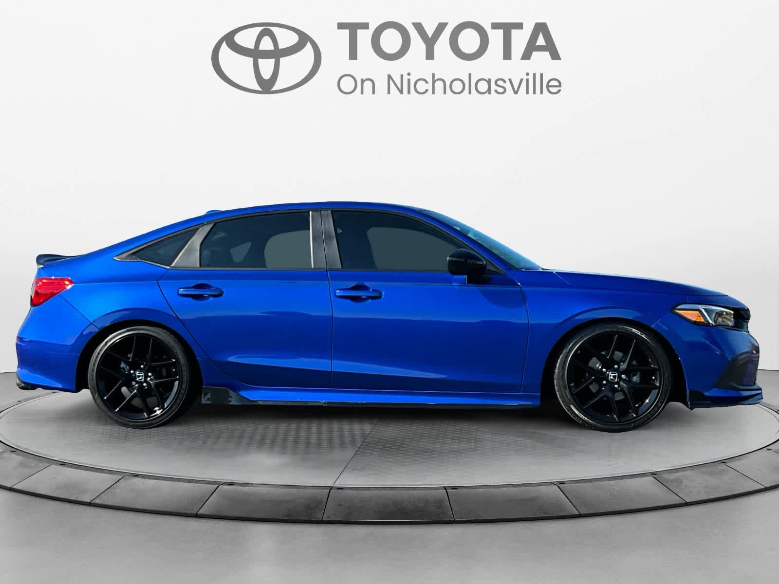 Used 2023 Honda Civic Sport image 6