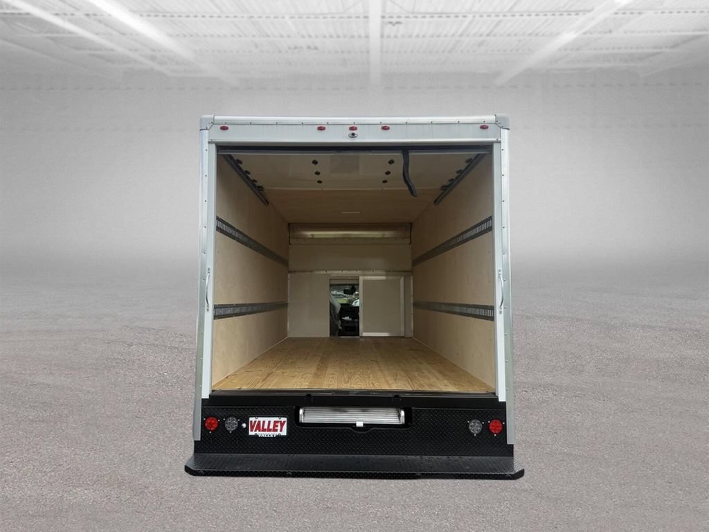 New 2027 Ford E-450 and Econoline 450 Super Duty w/ Power Equipment Group RWD image 36