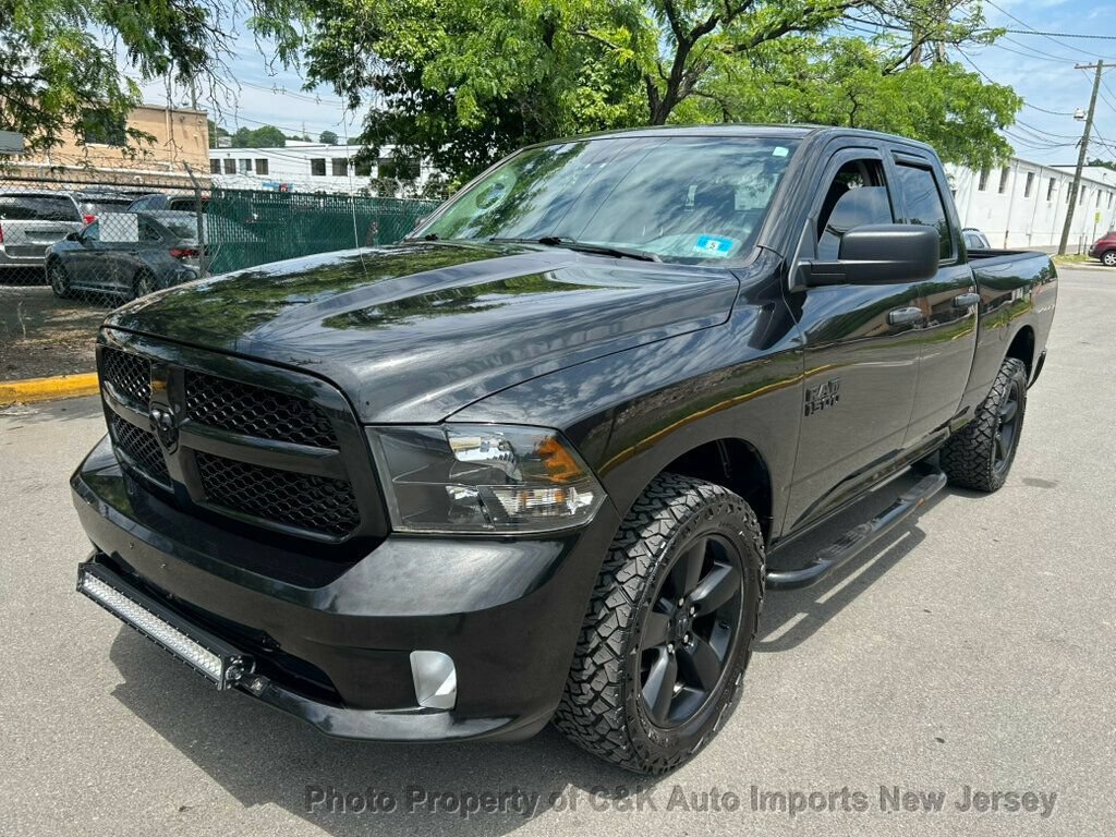 Used 2018 RAM 1500 Express w/ Black Ram 1500 Express Group AWD/4WD image 2