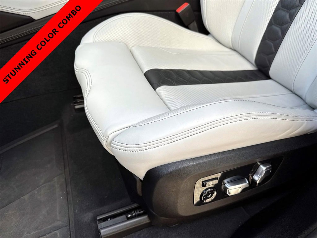 Used 2025 BMW X5 M Competition w/ Executive Package image 18