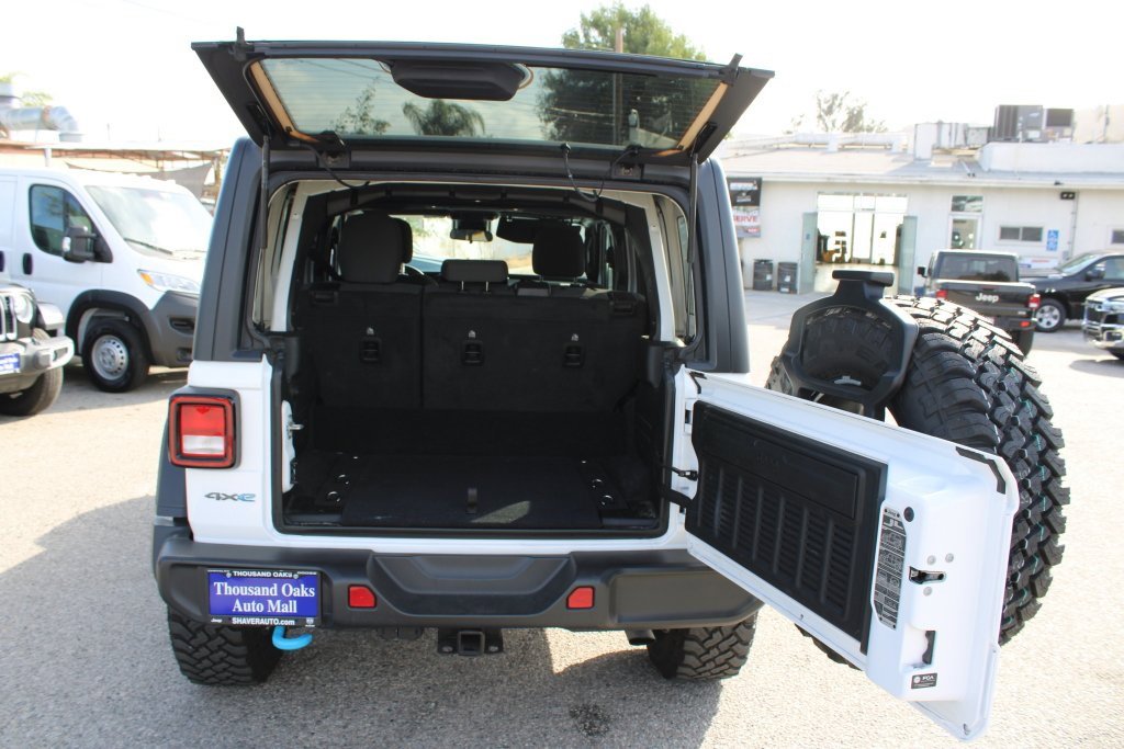 Used 2024 Jeep Wrangler Unlimited image 27