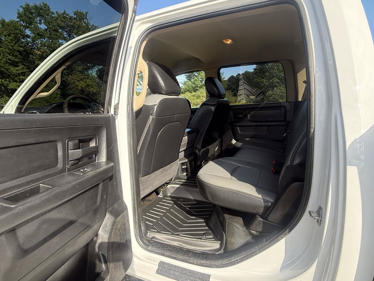 Used 2020 RAM 3500 Tradesman AWD/4WD image 19
