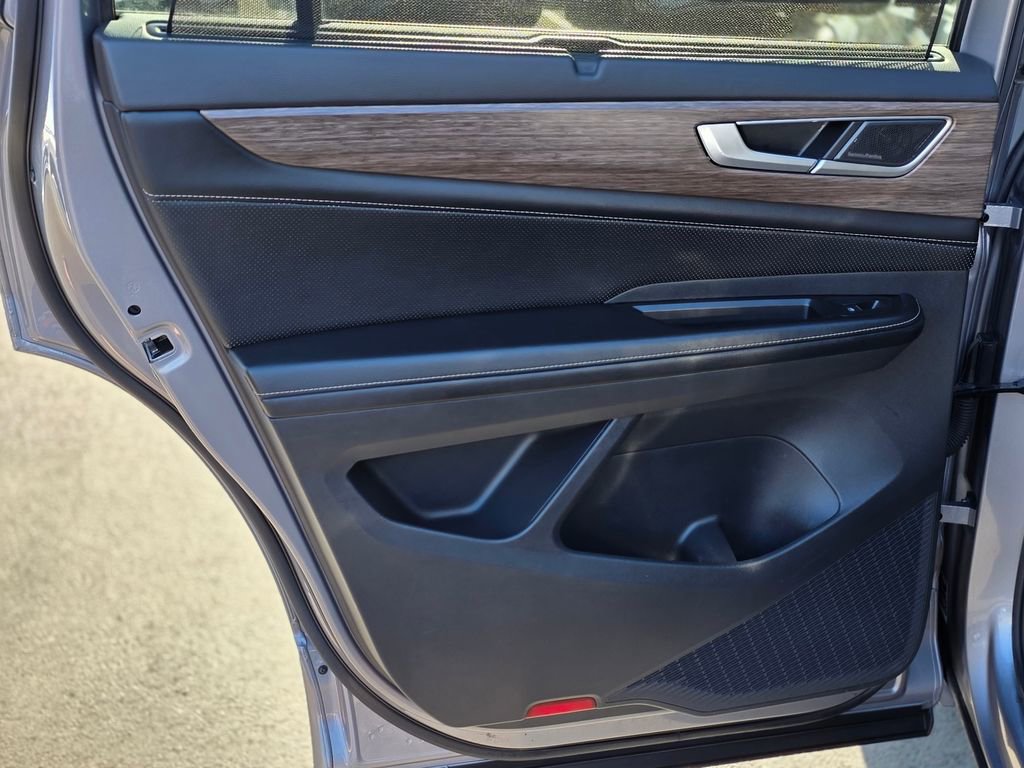 Used 2024 Volkswagen Atlas SEL Premium R-Line AWD/4WD image 24