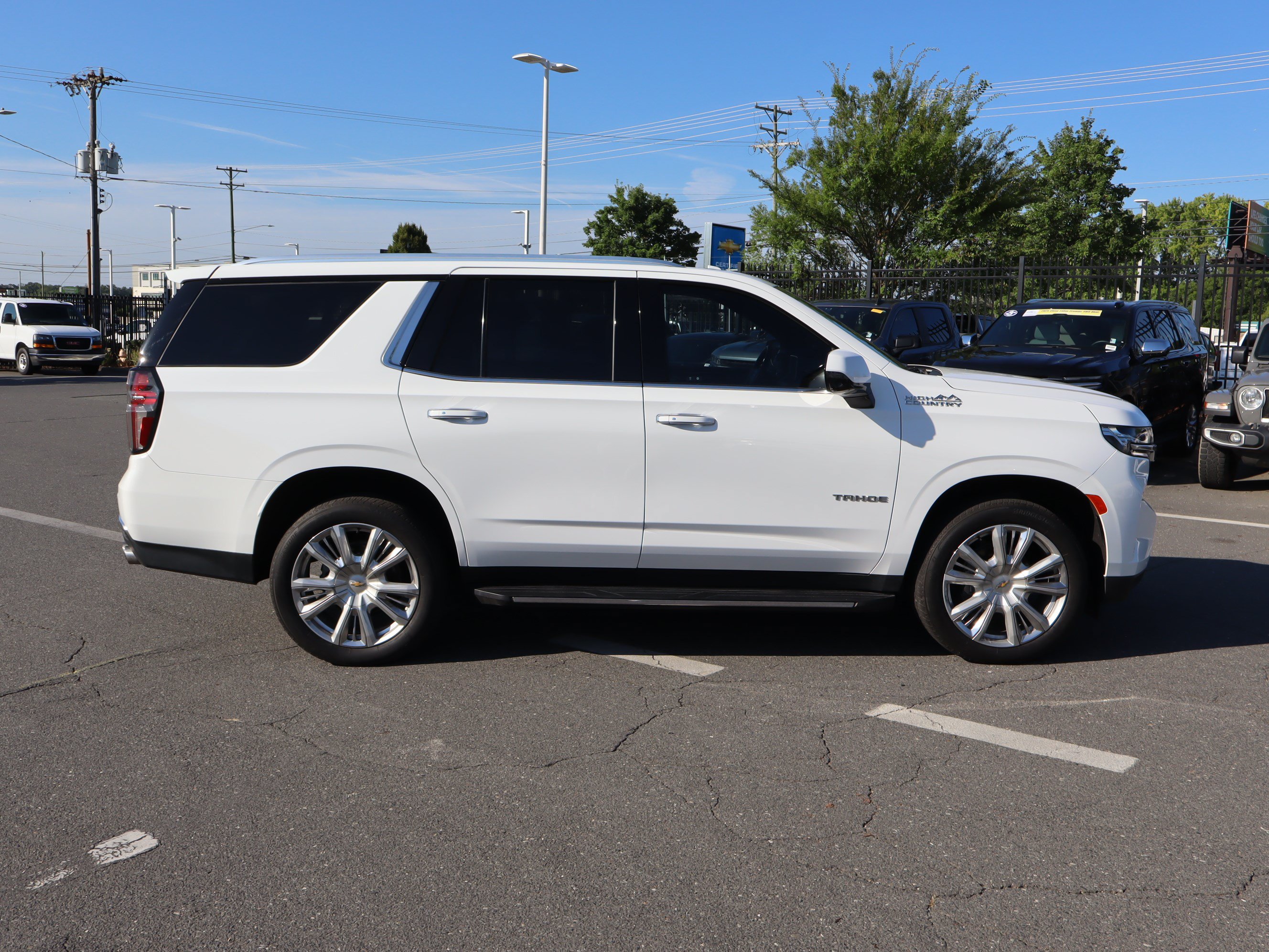 Used 2023 Chevrolet Tahoe High Country AWD/4WD image 11
