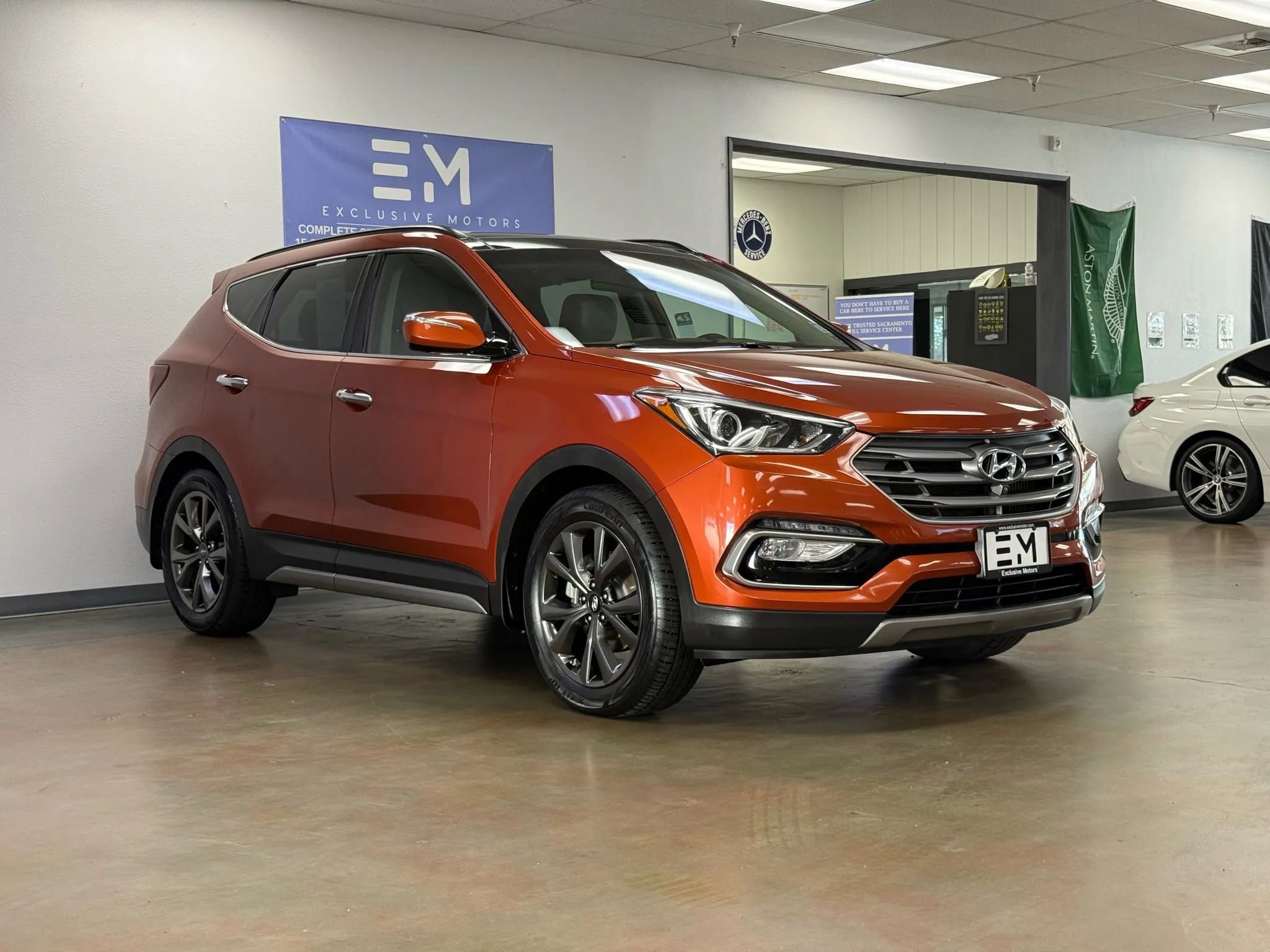 Used 2018 Hyundai Santa Fe Sport w/ Cargo Package image 2