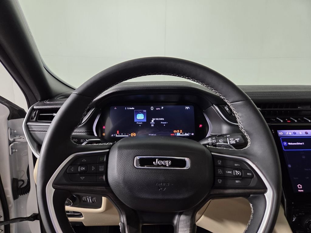 Certified 2025 Jeep Grand Cherokee Limited image 15