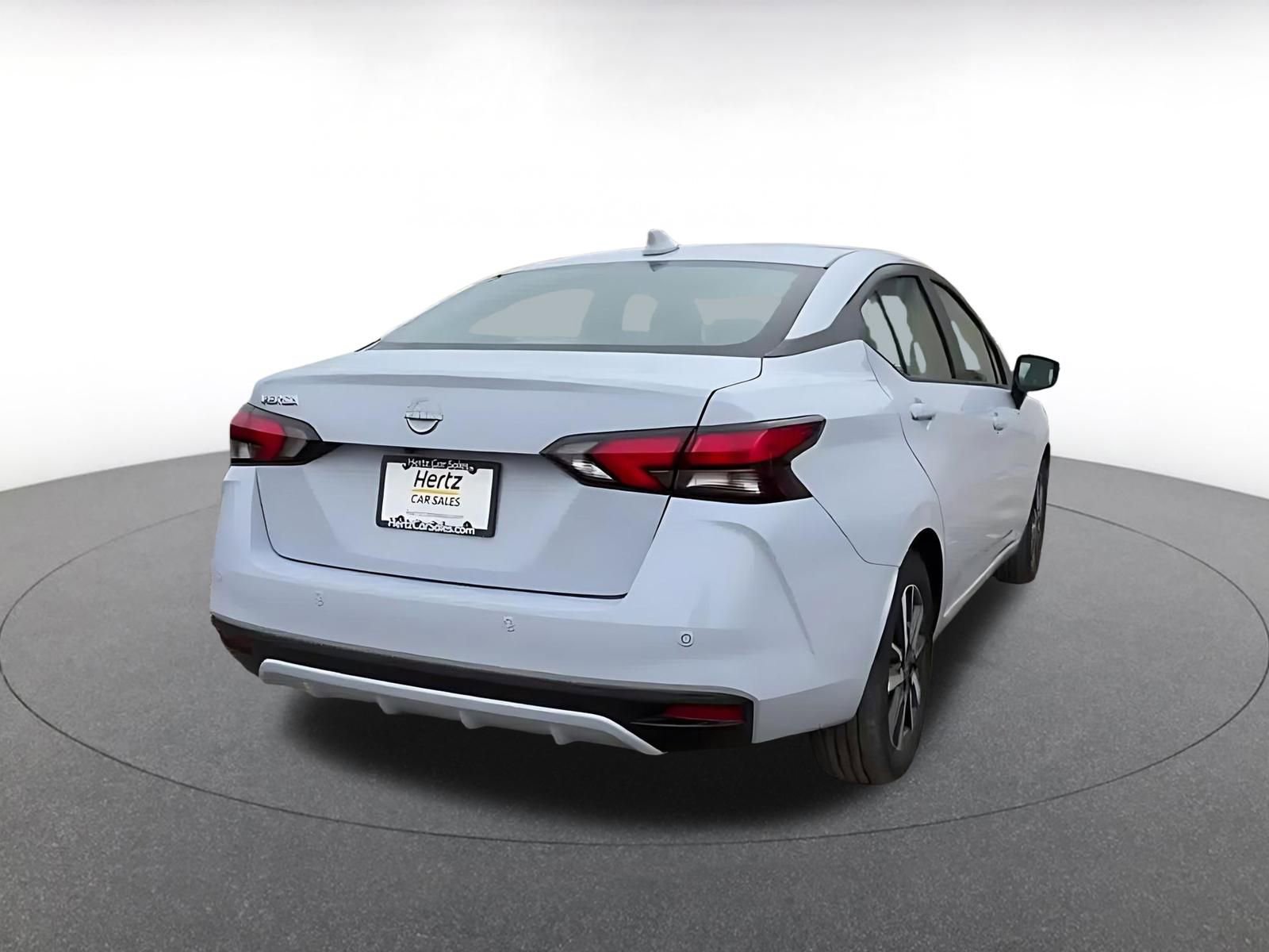 Used 2025 Nissan Versa SV FWD image 14