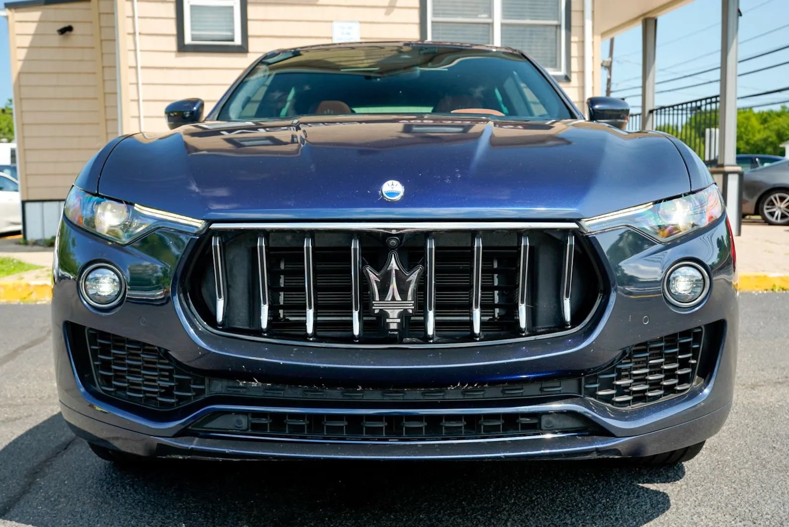 Used 2023 Maserati Levante GT AWD/4WD image 2