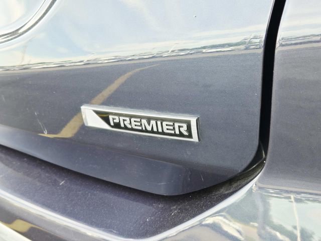 Used 2018 Chevrolet Equinox Premier FWD image 11