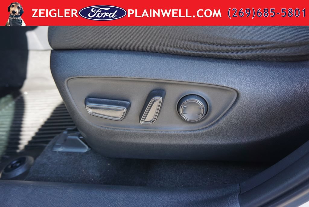 Used 2023 Toyota RAV4 XLE w/ XLE Grade Weather Package AWD/4WD image 17