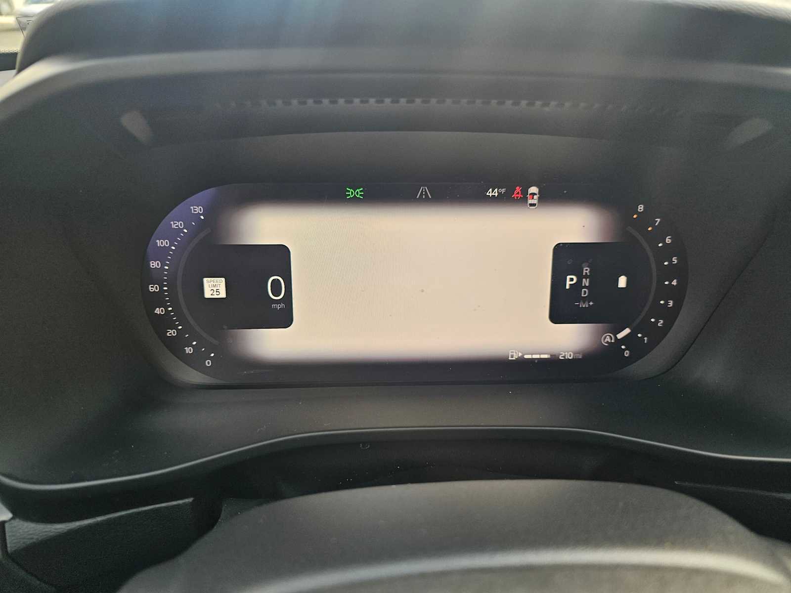 Used 2025 Volvo XC40 B5 Plus w/ Protection Package Premier image 28