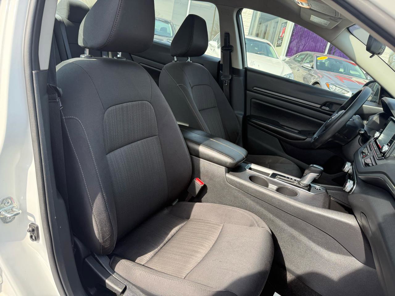 Used 2024 Nissan Altima 2.5 S image 11