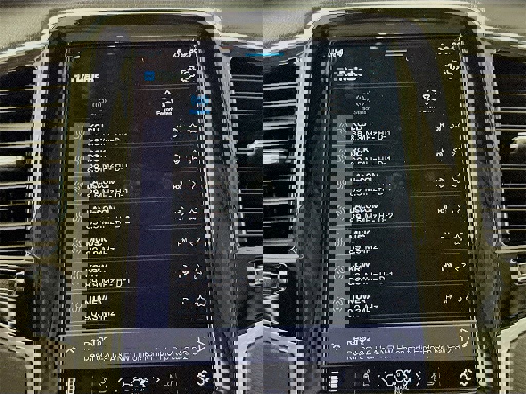 Certified 2024 Volvo XC90 T8 Plus image 15