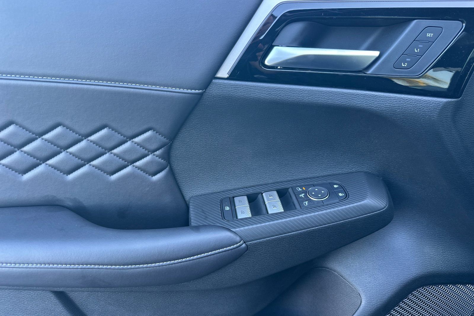 New 2025 Mitsubishi Outlander SEL image 10