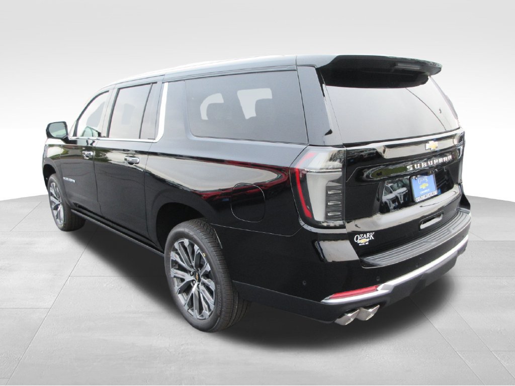 New 2027 Chevrolet Suburban High Country AWD/4WD image 4