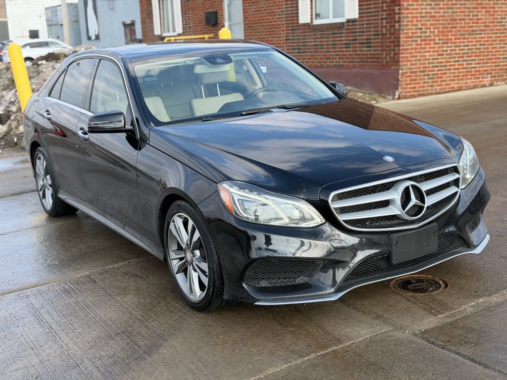 Used 2016 Mercedes-Benz E 350 4MATIC Sedan image 2
