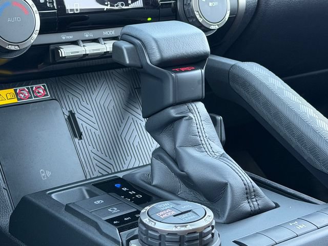 Certified 2025 Toyota 4Runner TRD Off-Road AWD/4WD image 24