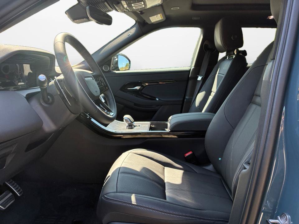 New 2026 Land Rover Range Rover Evoque Hoxton AWD/4WD image 9