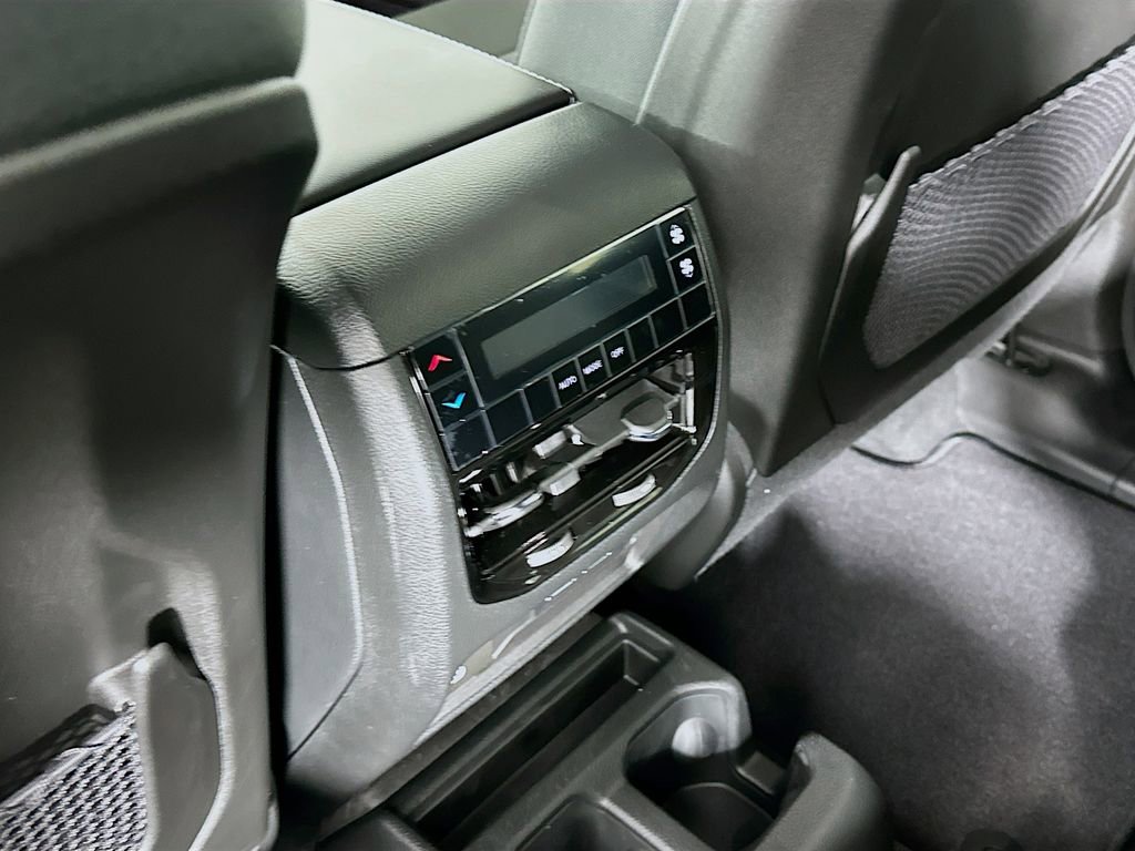 New 2025 Jeep Grand Cherokee L Laredo w/ Luxury Tech Group I image 31