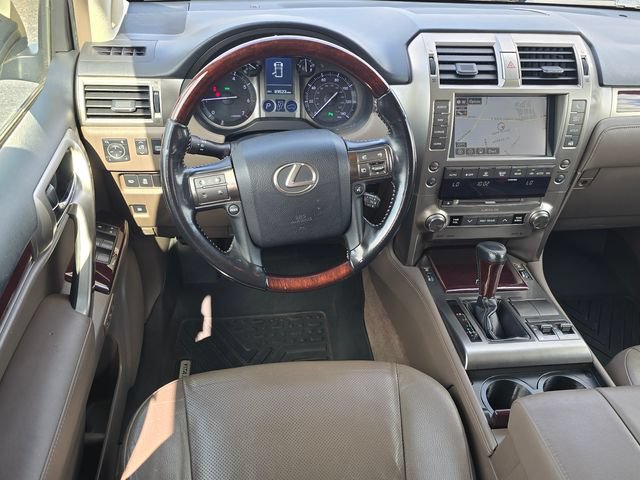 Used 2017 Lexus GX 460 Premium AWD/4WD image 11