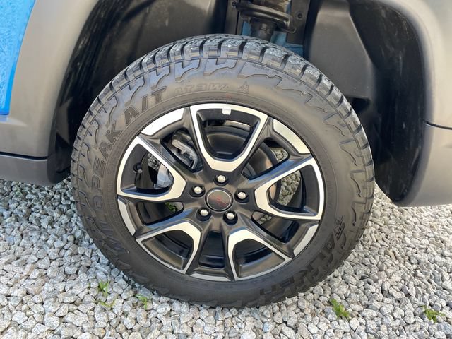 Used 2017 Chrysler Pacifica Touring-L FWD image 19