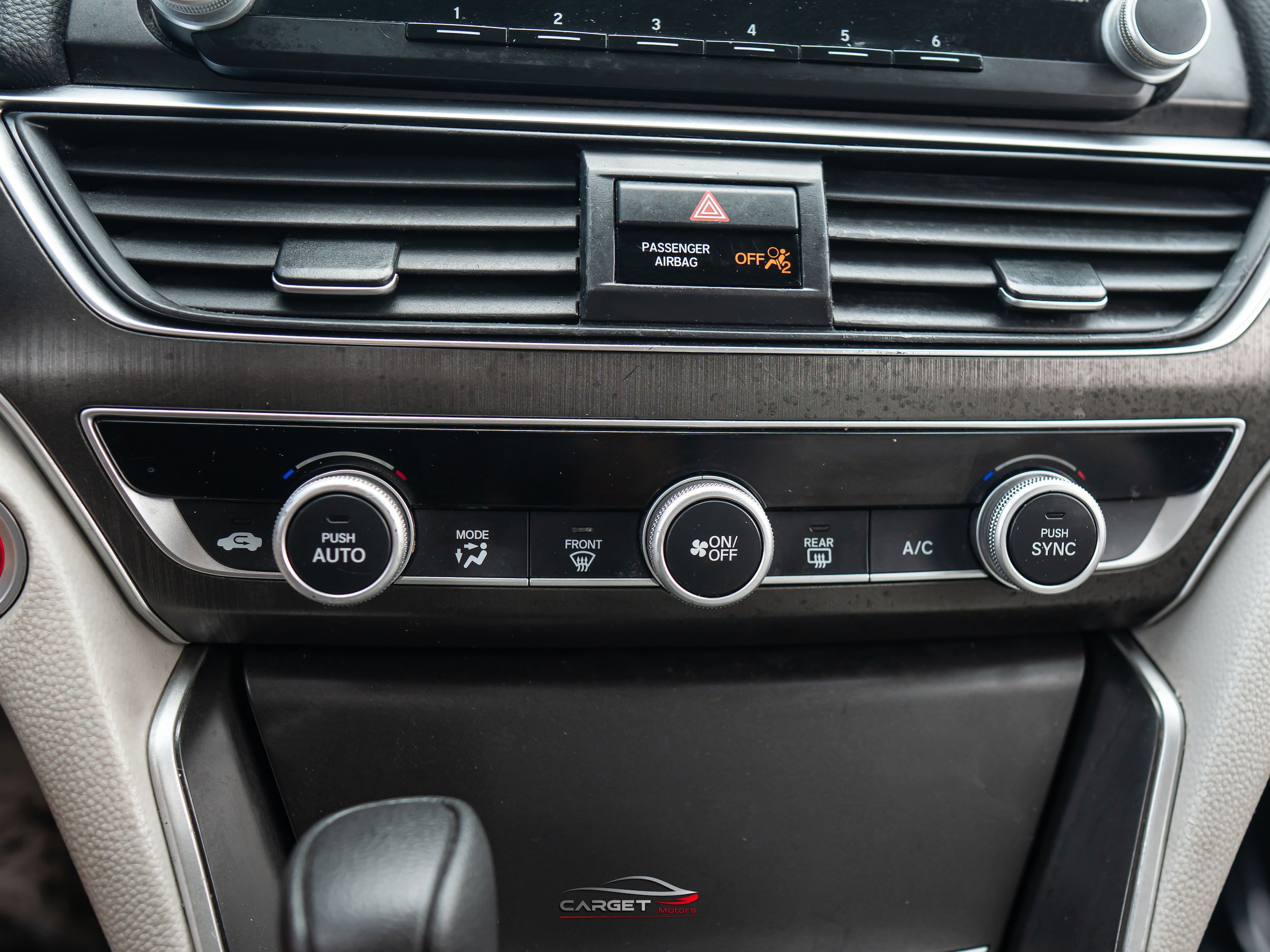 Used 2018 Honda Accord LX image 30