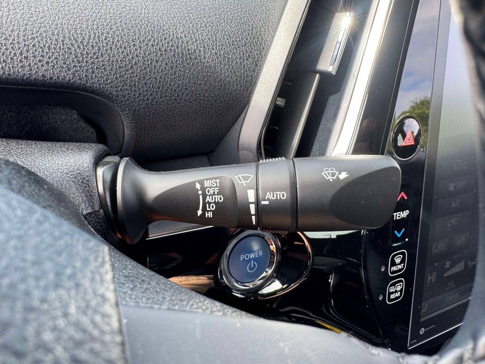 Certified 2021 Toyota Prius Prime Limited FWD image 32