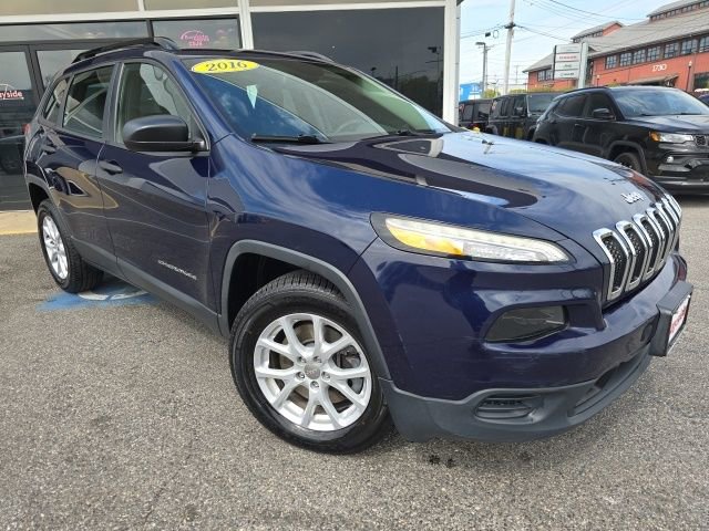 Used 2016 Jeep Cherokee Sport w/ Cold Weather Group image 2